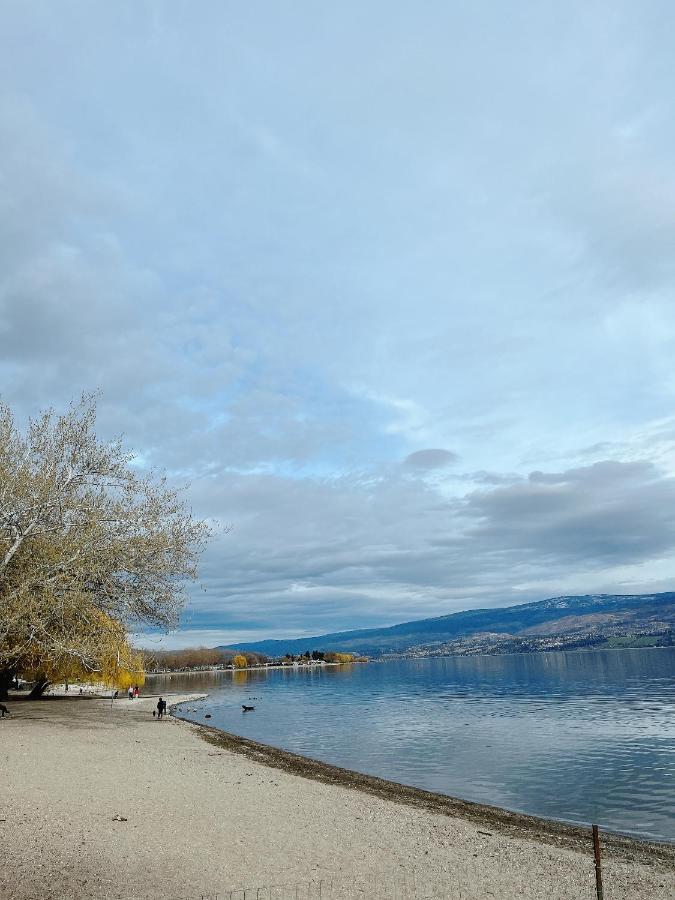 كيلونا الغربية Peaceful And Spacious Lake View المظهر الخارجي الصورة